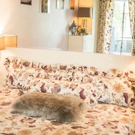 Hartha Apartment Bagian luar foto