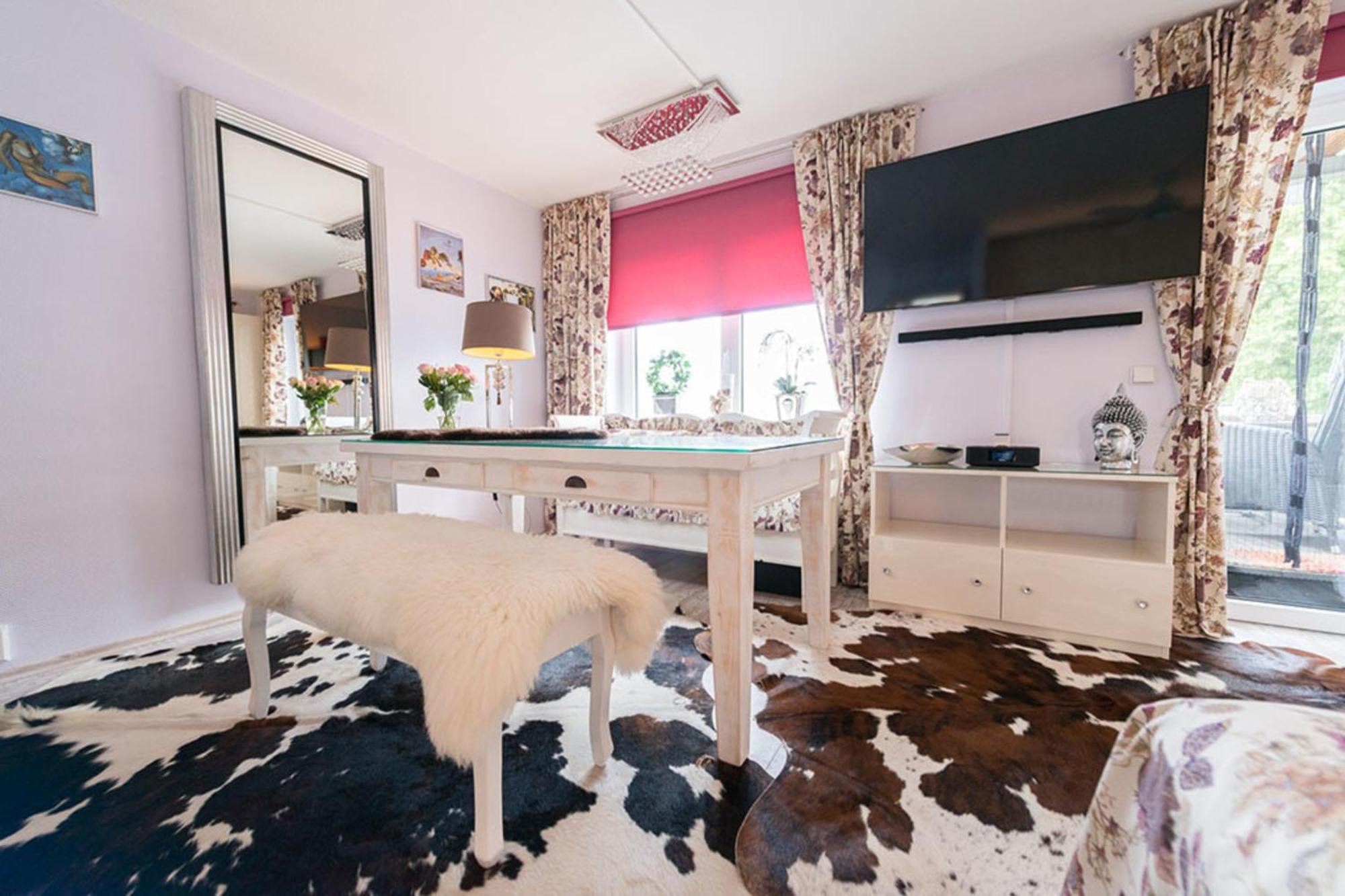 Hartha Apartment Bagian luar foto